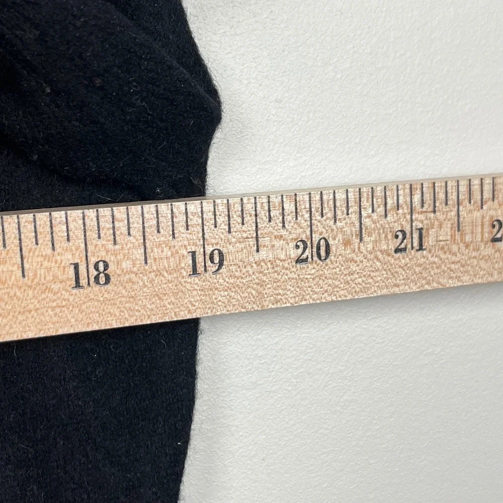 Marshall Field Cashmere Short Sleeve Sweater M Black Minimalist Quiet LuxuryFlaw